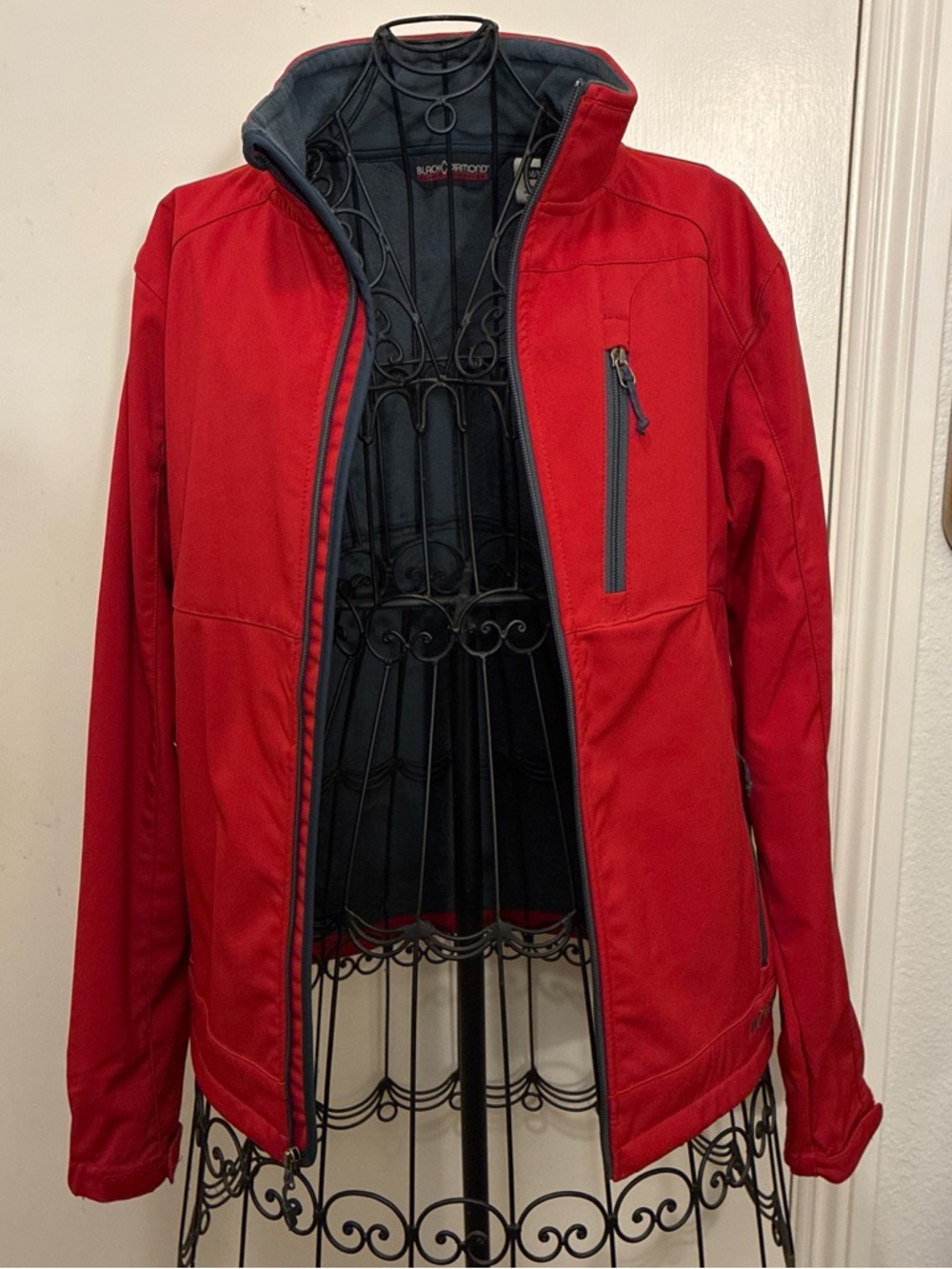 Black Diamond Red Women's Softshell Utility Jacket - Picture 2 of 6